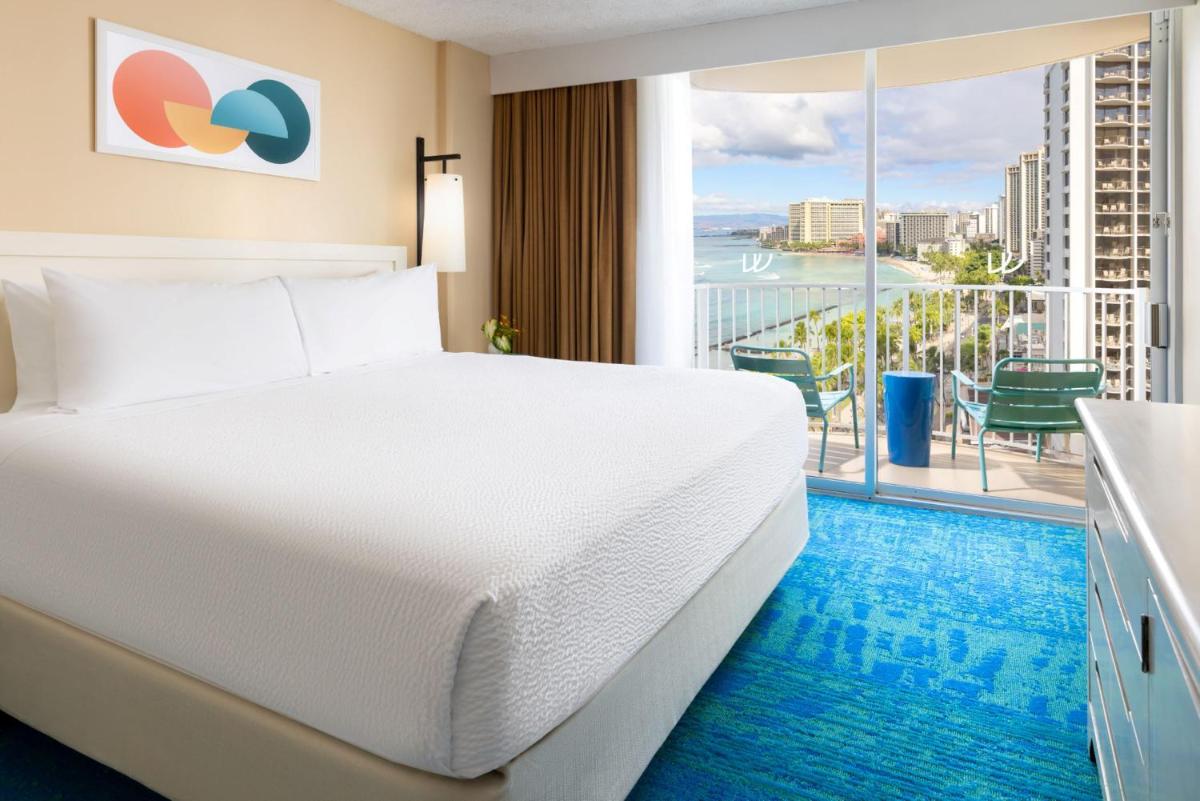 Aston Waikiki Beach Hotel - image 4
