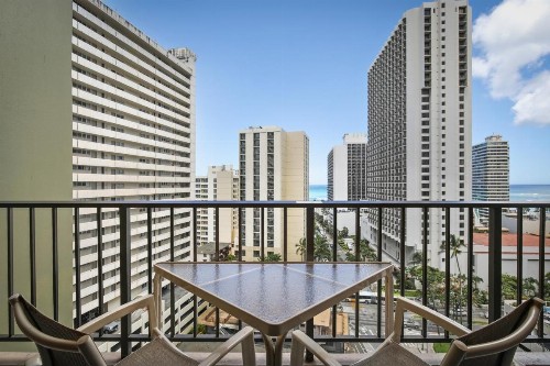 Aston Waikiki Sunset - image 47