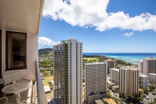 Aston at the Waikiki Banyan - image 23