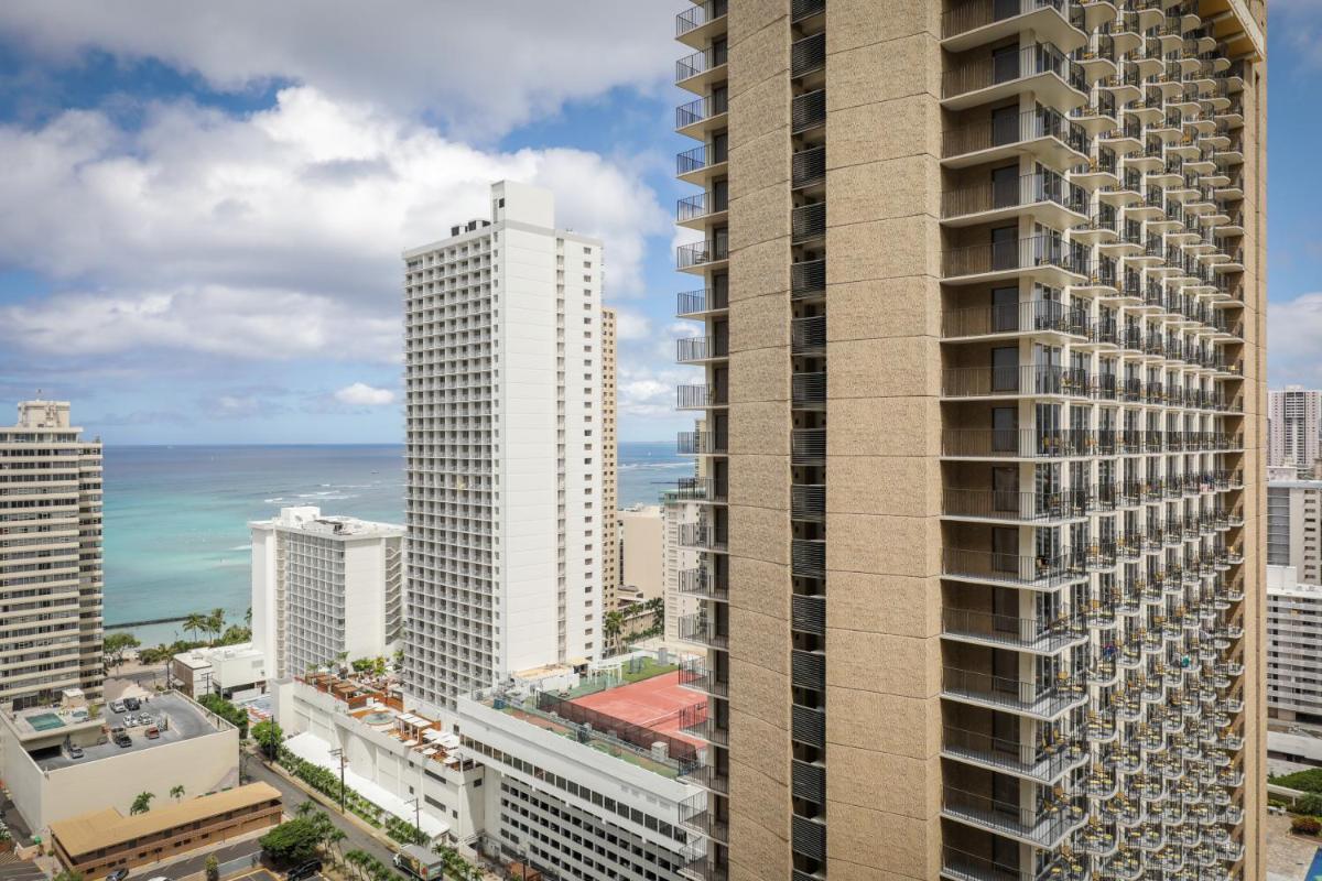 Aston at the Waikiki Banyan - image 3