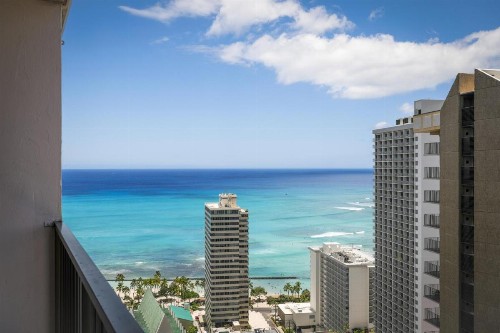 Aston at the Waikiki Banyan - image 48