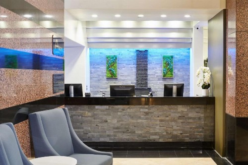 Aston at the Executive Centre Hotel - image 12