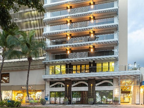 Aston Waikiki Beachside Hotel - image 1