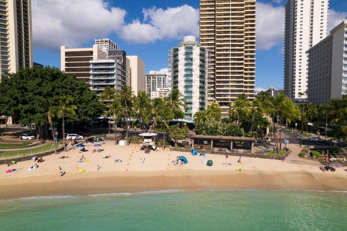 Aston Waikiki Circle Hotel - main image