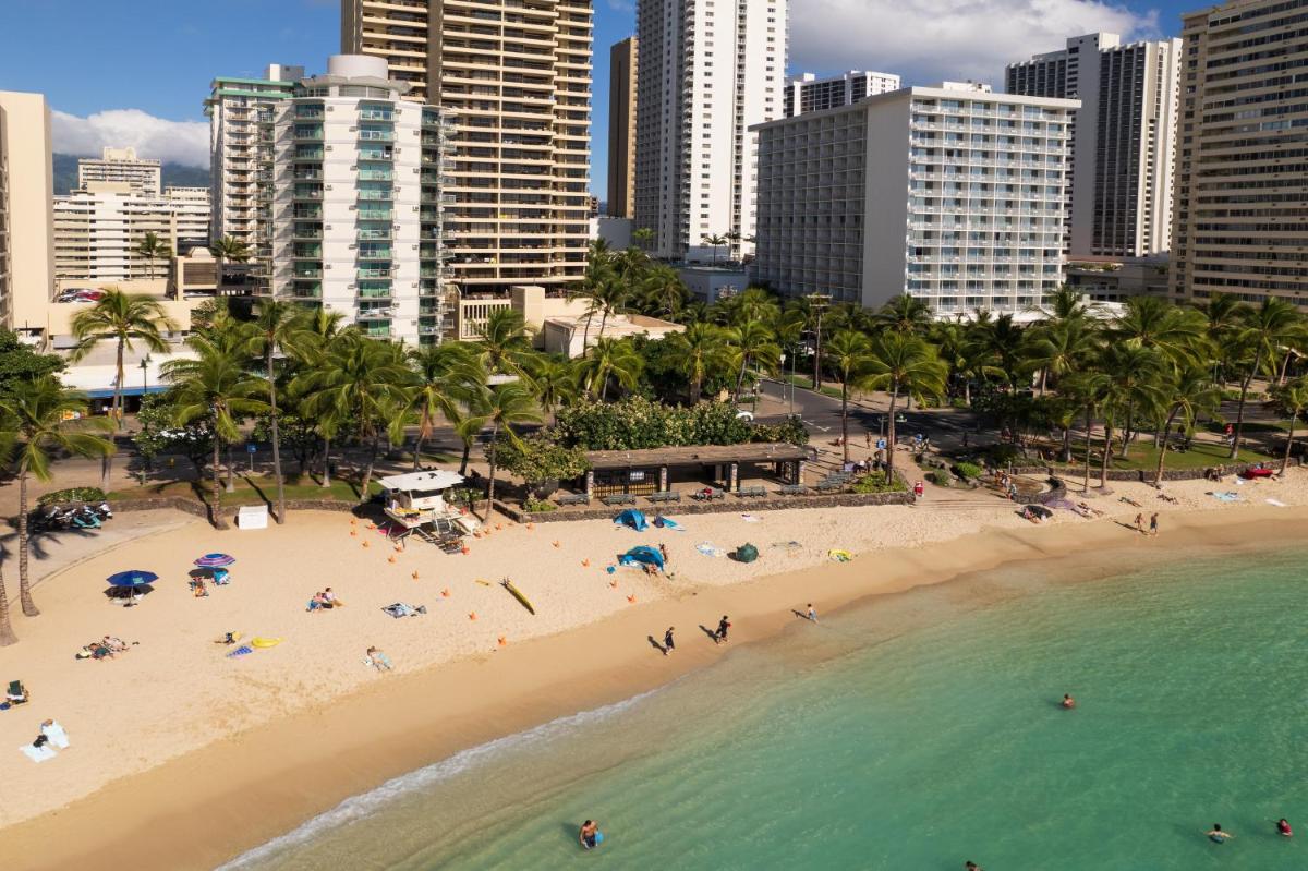 Aston Waikiki Circle Hotel - image 3