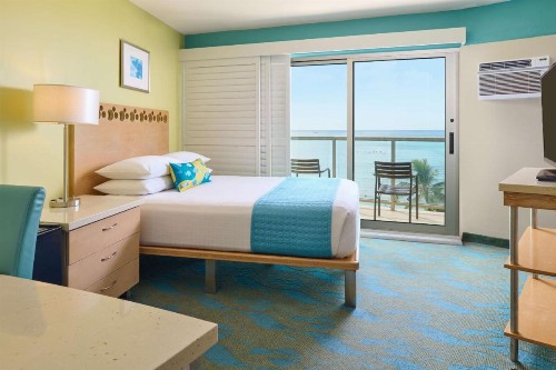 Aston Waikiki Circle Hotel - image 9