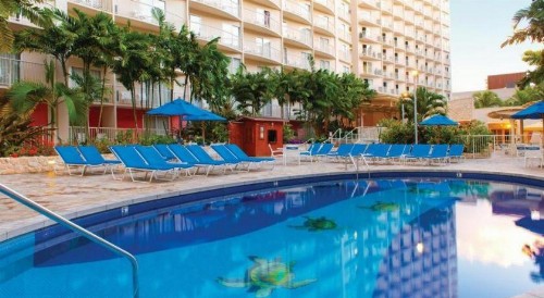 Wyndham Waikiki Beach Walk - image 12
