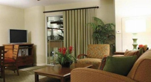 Wyndham Waikiki Beach Walk - image 13