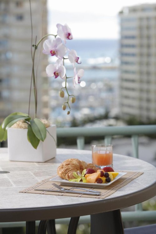 Ramada Plaza by Wyndham Waikiki - image 48
