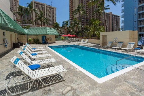 Ramada Plaza by Wyndham Waikiki - image 5