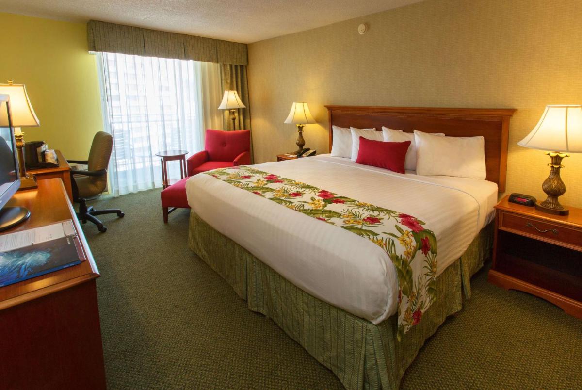 Ramada Plaza by Wyndham Waikiki - image 7