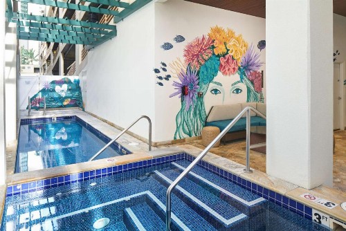 Waikiki Malia by Outrigger - image 8