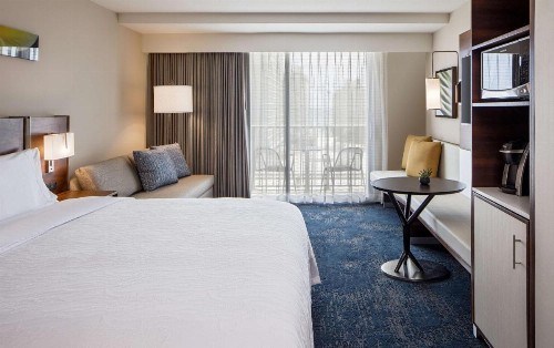 Hilton Garden Inn Waikiki Beach - image 38