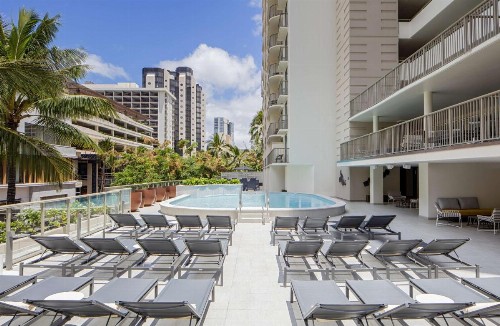 Hilton Garden Inn Waikiki Beach - image 40