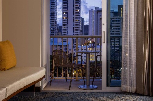 Hilton Garden Inn Waikiki Beach - image 6