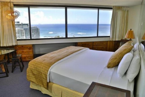 Marina Tower Waikiki - image 10