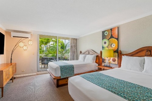 Luana Waikiki Hotel & Suites - image 24