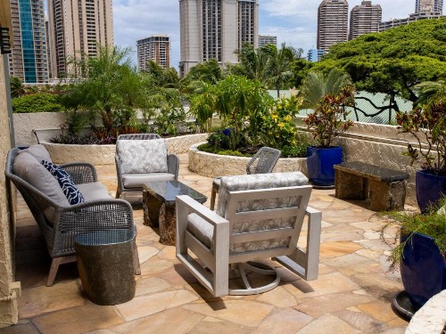 Luana Waikiki Hotel & Suites - image 31