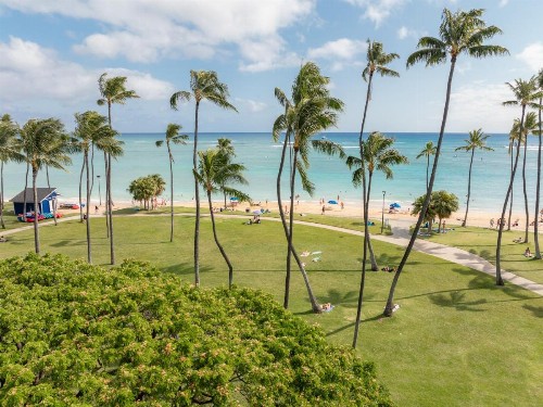 Luana Waikiki Hotel & Suites - image 36