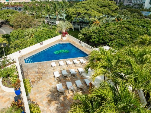 Luana Waikiki Hotel & Suites - image 46