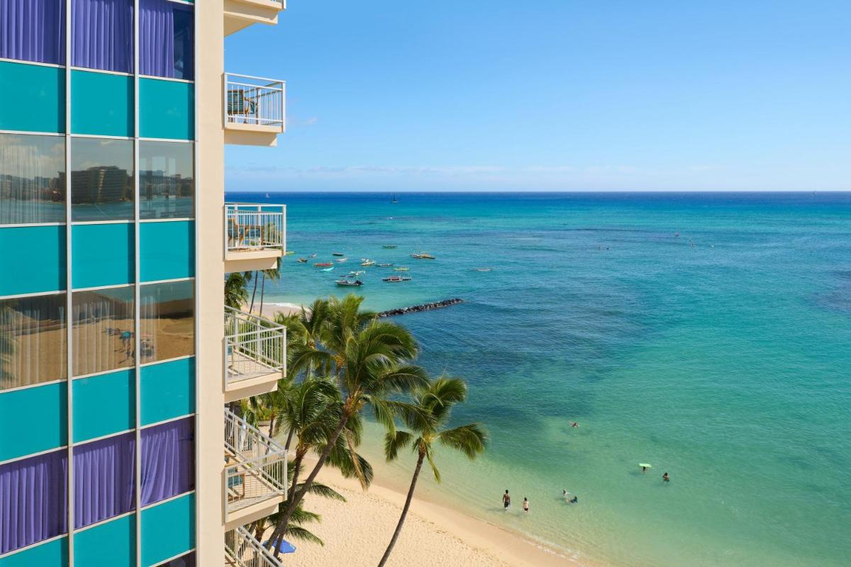 Kaimana Beach Hotel - main image