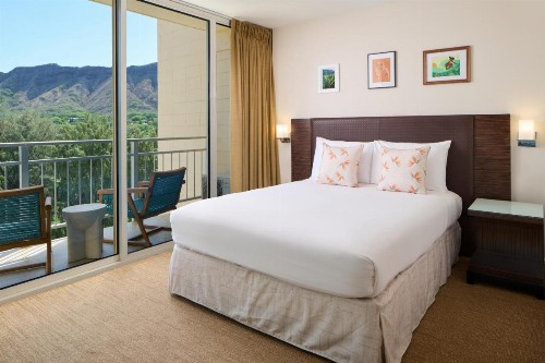 Kaimana Beach Hotel - image 20