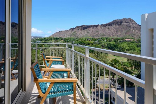 Kaimana Beach Hotel - image 23