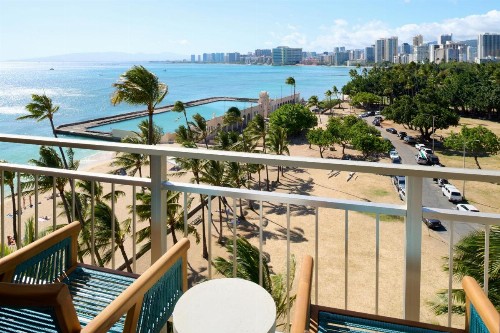 Kaimana Beach Hotel - image 28