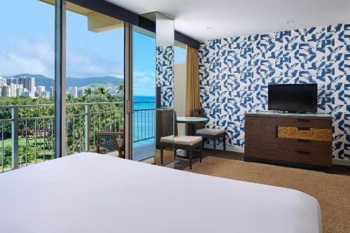 Kaimana Beach Hotel - image 33