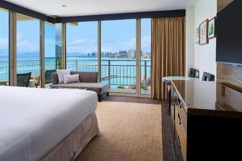 Kaimana Beach Hotel - image 36