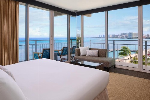 Kaimana Beach Hotel - image 38