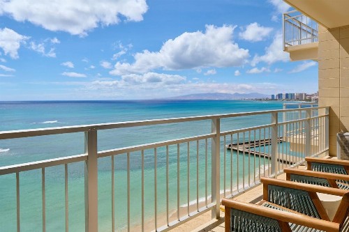 Kaimana Beach Hotel - image 43