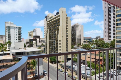 Ilima Hotel - image 9