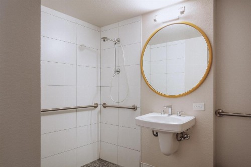White Sands Hotel - image 9