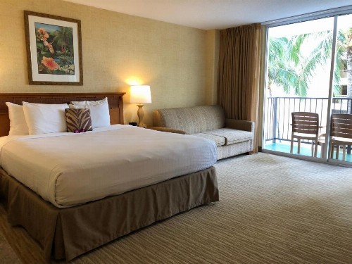 Waikiki Resort Hotel - image 13