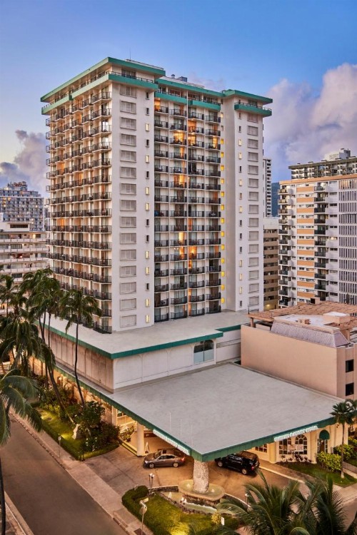Waikiki Resort Hotel - image 24