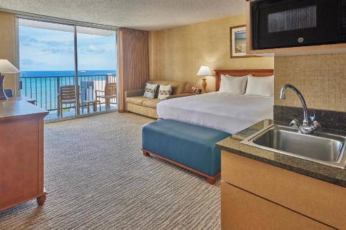 Waikiki Resort Hotel - image 47