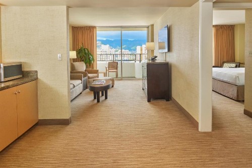 Waikiki Resort Hotel - image 49