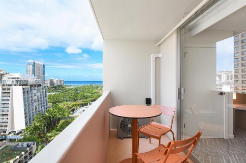 Ambassador Hotel Waikiki - image 26