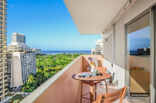 Ambassador Hotel Waikiki - image 47