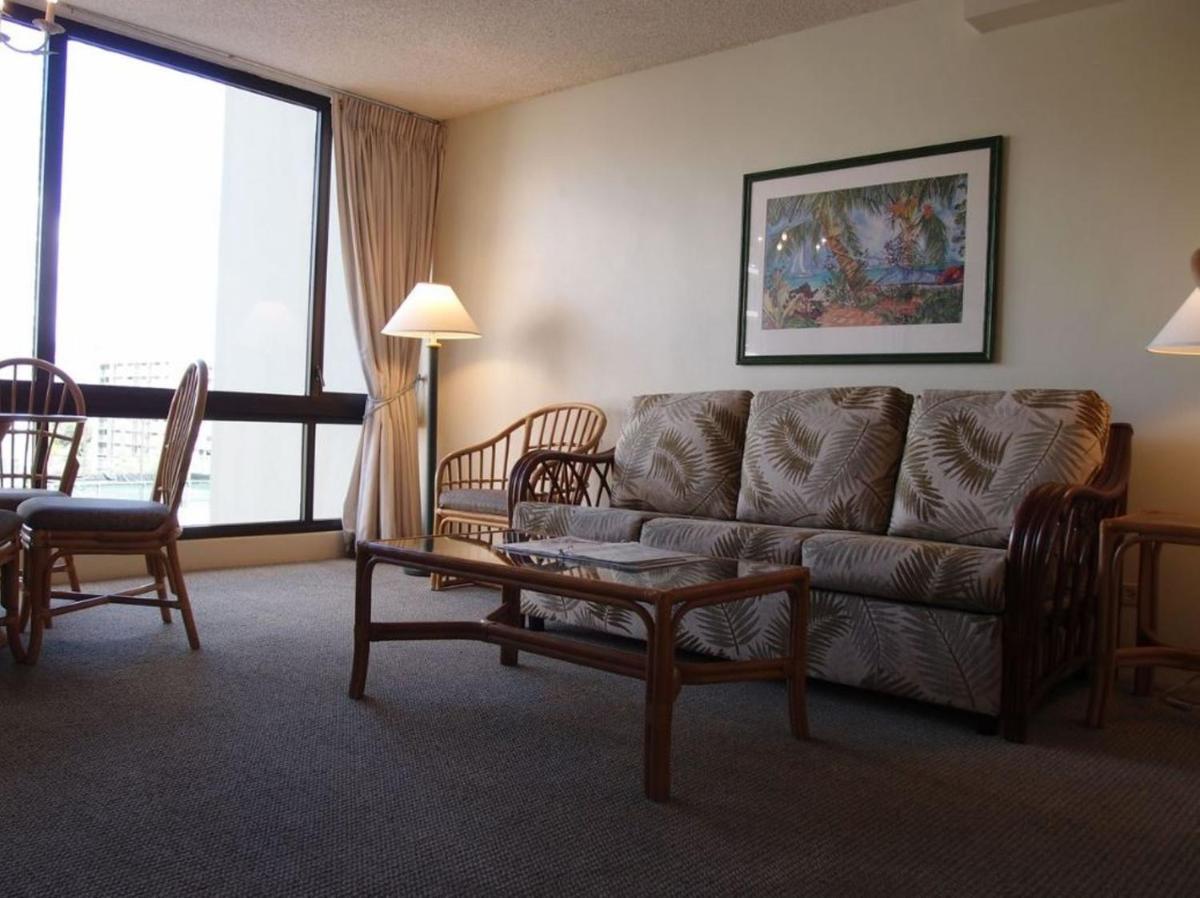 Waikiki Sunset Apartment - image 6