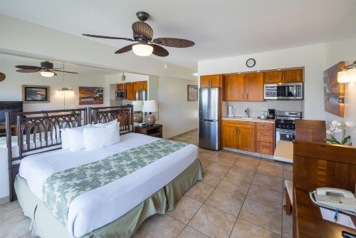 Waikiki Shore by Outrigger - image 19