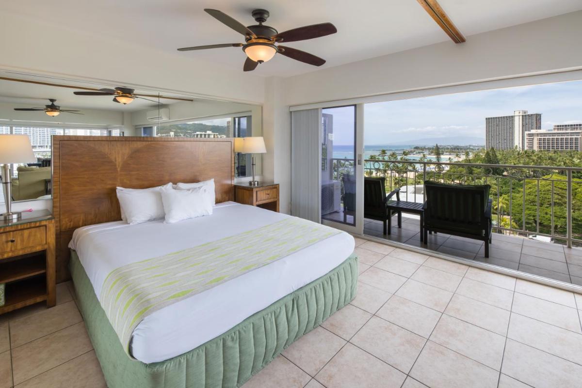 Waikiki Shore by Outrigger - image 2