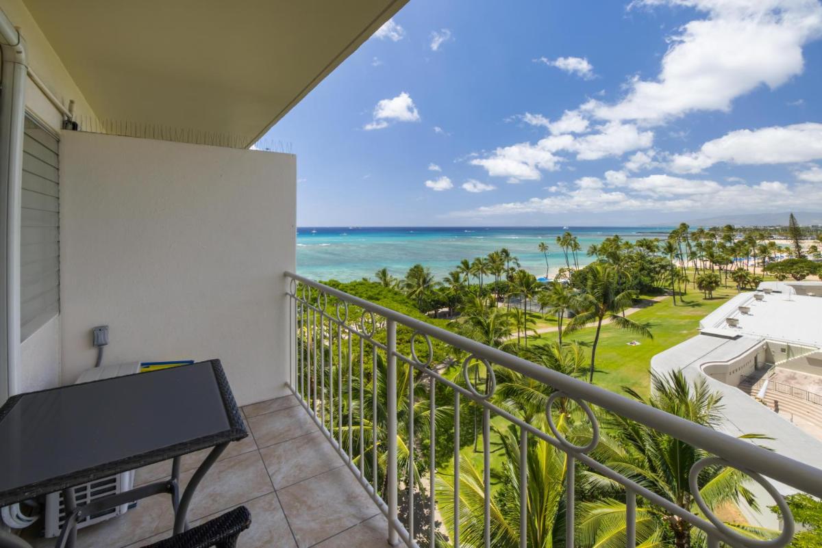 Waikiki Shore by Outrigger - image 5
