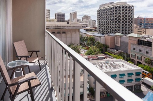 Tropical Studios at Marine Surf Waikiki - FREE PARKING - BEST LOCATION - FULL KITCHEN - SWIMMING POOL - image 28