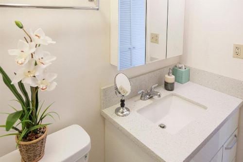 Tropical Studios at Marine Surf Waikiki - FREE PARKING - BEST LOCATION - FULL KITCHEN - SWIMMING POOL - image 29