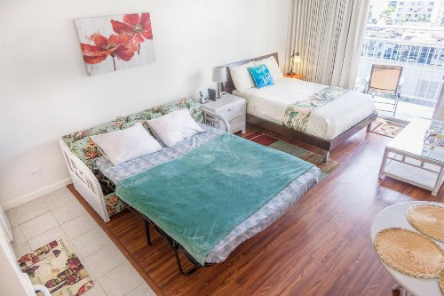 Tropical Studios at Marine Surf Waikiki - FREE PARKING - BEST LOCATION - FULL KITCHEN - SWIMMING POOL - image 38
