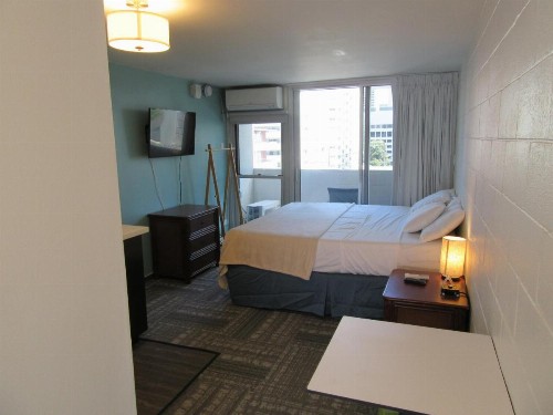 Waikiki Central Hotel - No Resort Fees - image 11