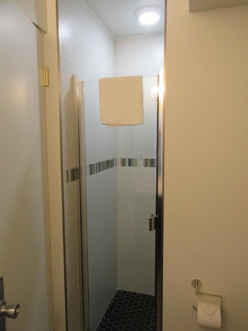 Waikiki Central Hotel - No Resort Fees - image 6