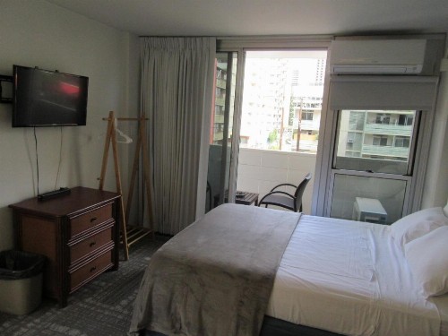 Waikiki Central Hotel - No Resort Fees - image 9